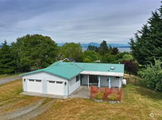 6639 Humphrey Rd, Clinton, WA 98236