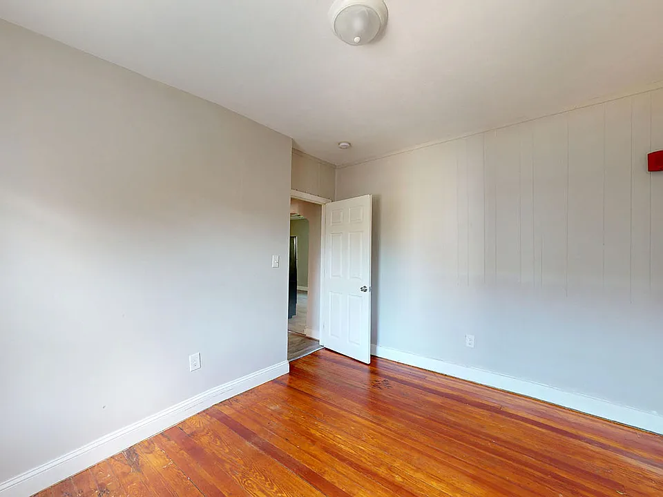 645 Douglas Ave #2F