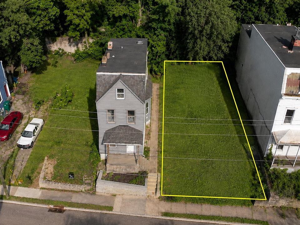 2nd image of 2616 Halstead St