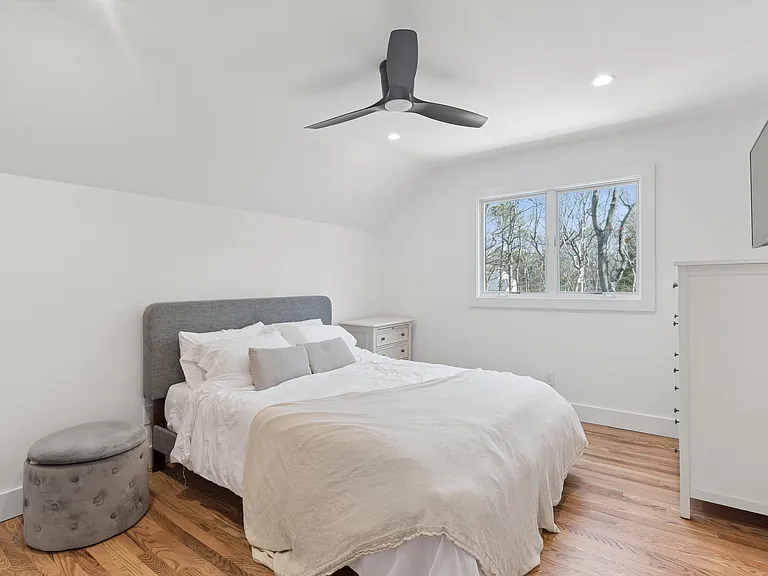 502 Springs Fireplace Rd — Photo 13