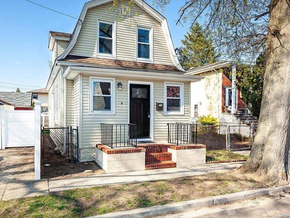1st image of 890 Maloon Avenue