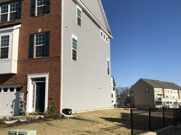 9613 Eaves Dr, Owings Mills, MD 21117