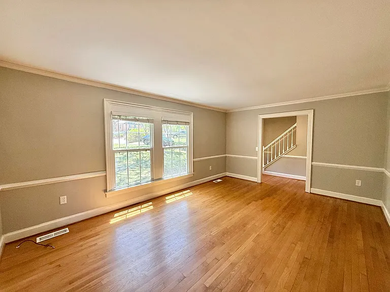 808 Buckle Ct — Photo 6