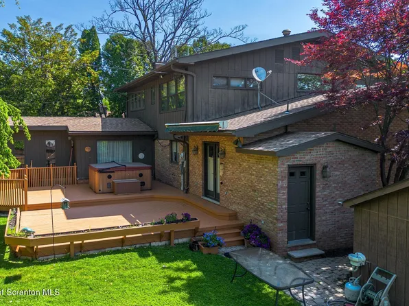 621 Taylor Ave, Scranton, PA 18510