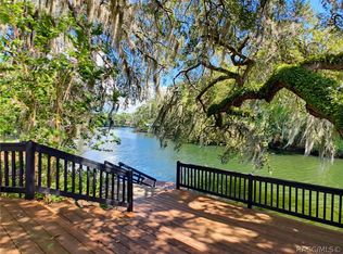 5415 Riverside Dr, Yankeetown, FL 34498