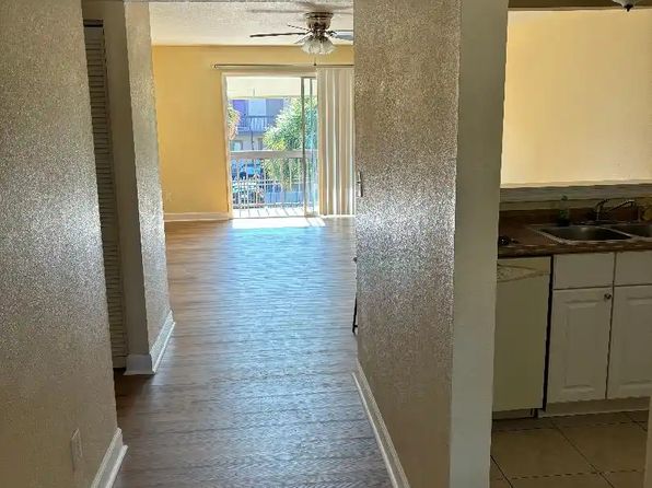 6332 Newtown Cir APT B-2