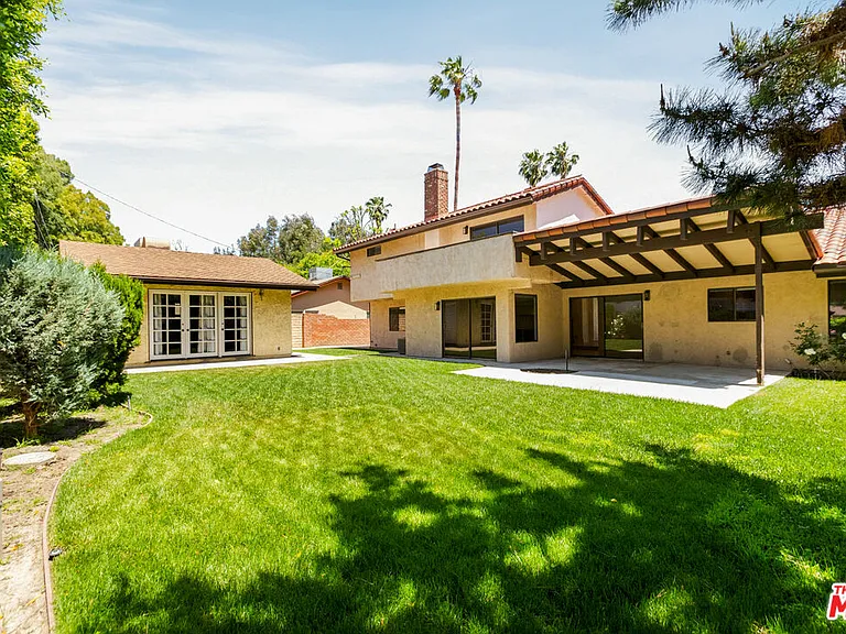 4933 Collett Ave — Photo 45