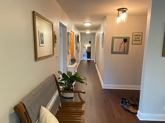 4th image of 930 Hinman Ave APT 302
