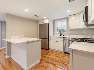 318 Essex St, Lynn, MA 01902