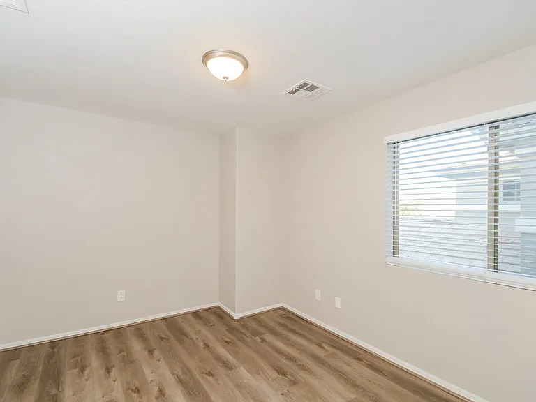 15028 W Statler St — Photo 13