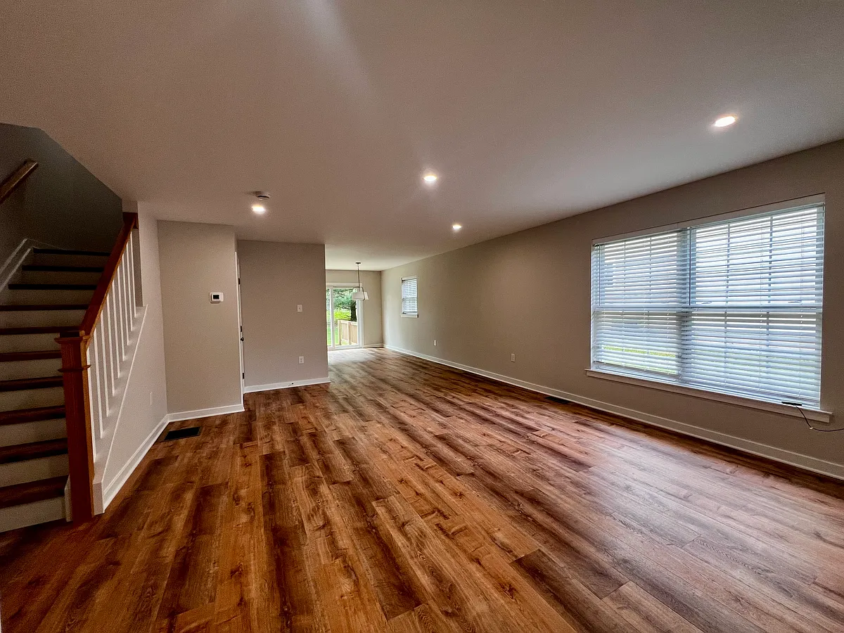 Building Photo - 8016 Heritage Dr