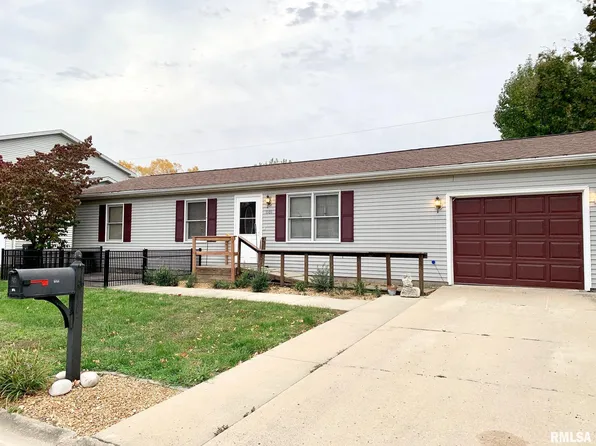 1101 Pioneer Dr, Jacksonville, IL 62650