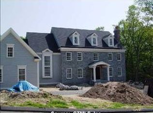 10 Stockbridge Ln, Avon, CT 06001