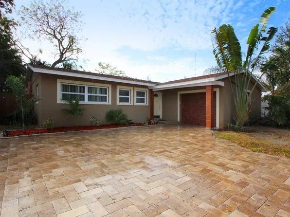 8580 Kumquat Ave, Seminole, FL 33777