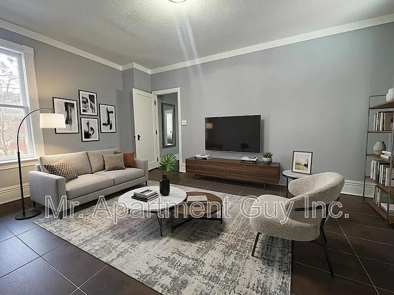 3 bed, 1.0 bath, $2,995 — Photo 4