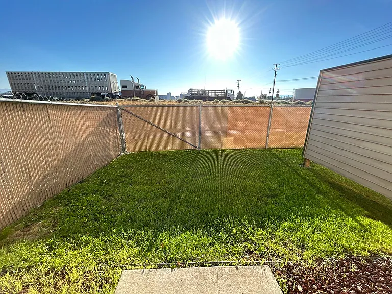 123 W Antler Ave — Photo 18