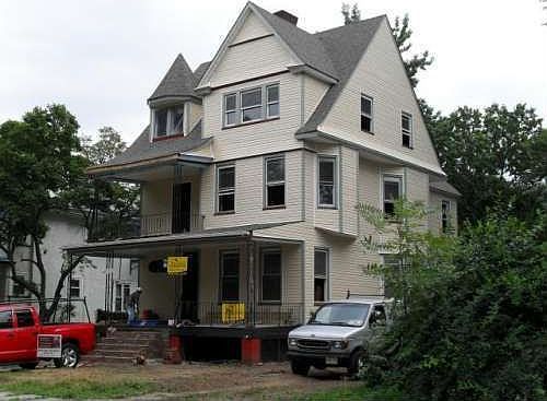 1st image of 72 Hawthorne Ave