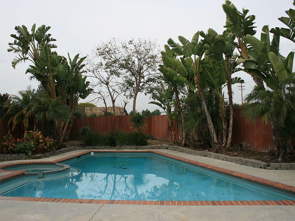 Inground Pool and Spa!
