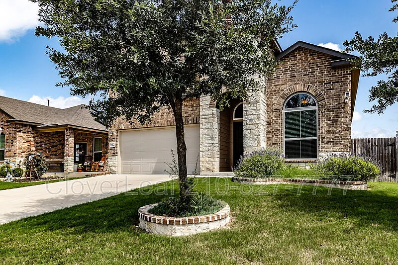 4 bed, 2.5 bath, 2597 sqft, $2,197 — Photo 2