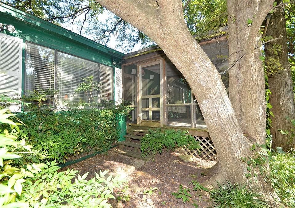 1st image of 64 Post Oak Dr
