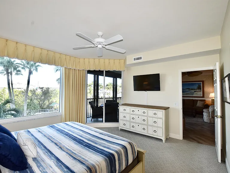 430 Cove Tower Dr #1-302-1 — Photo 24