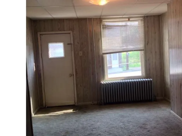 448 Sunbury St, Minersville, PA 17954