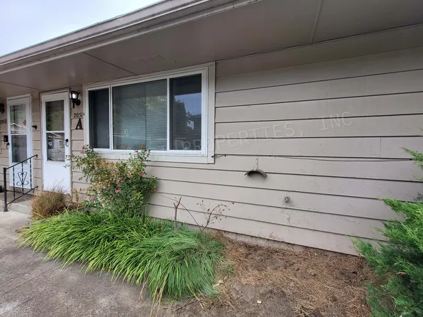 2051 SE Spruce St APT A, Hillsboro, OR 97123