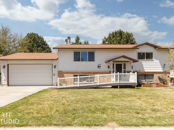 1131 N 575 W, Clinton, UT 84015