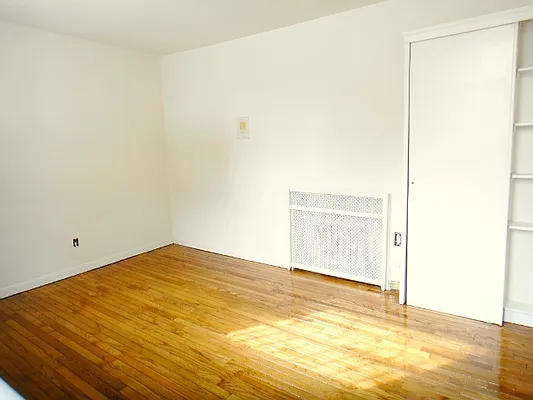 Rented by Balass Ralph, LREB | media 15