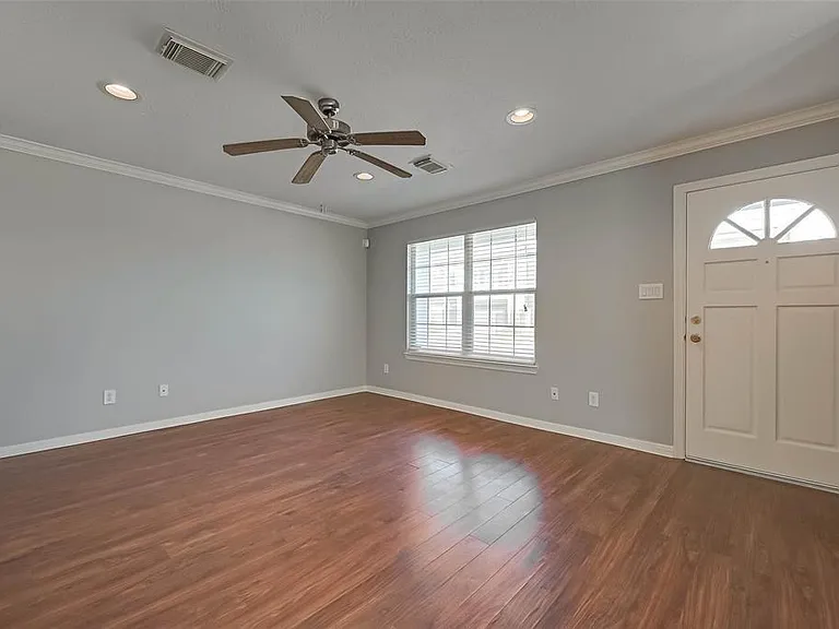 3508 Garrow St — Photo 3