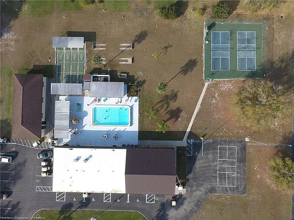 2nd image of 134 Parkview Cir