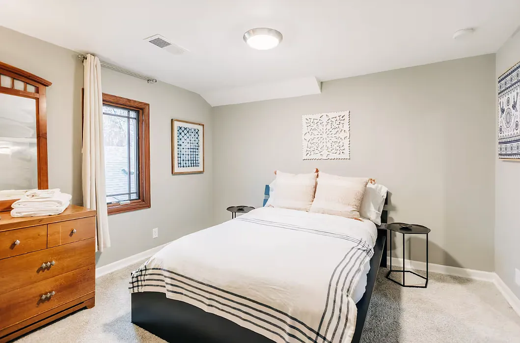 4239 Minnehaha Avenue - 2 — Photo 3