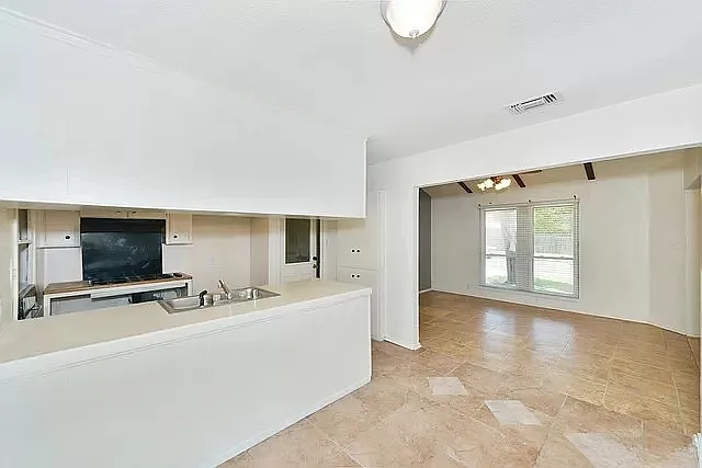 505 Oak Dr — Photo 9