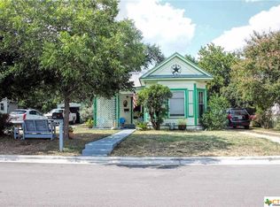 523 Ash St, Lockhart, TX 78644