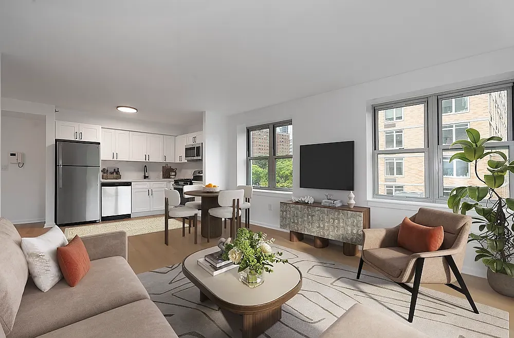 218 Myrtle Avenue — Photo 2