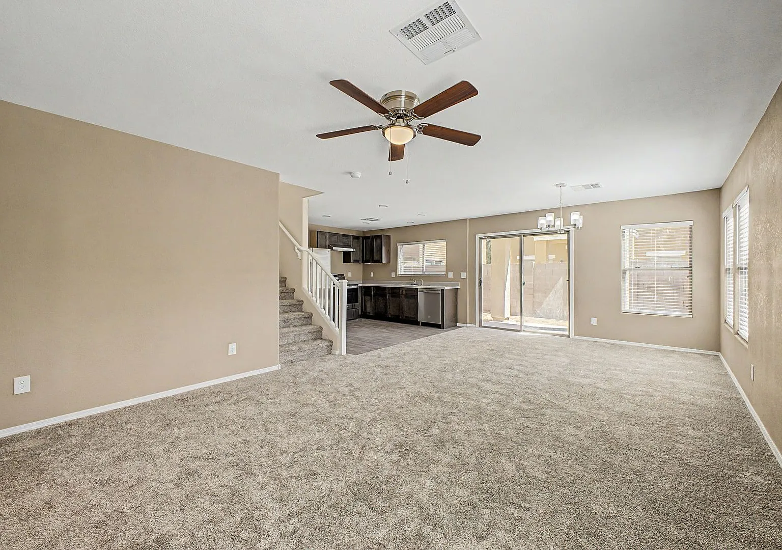 Fully Updated Laveen Home | Modern Living + Prime 202 Access — Photo 4