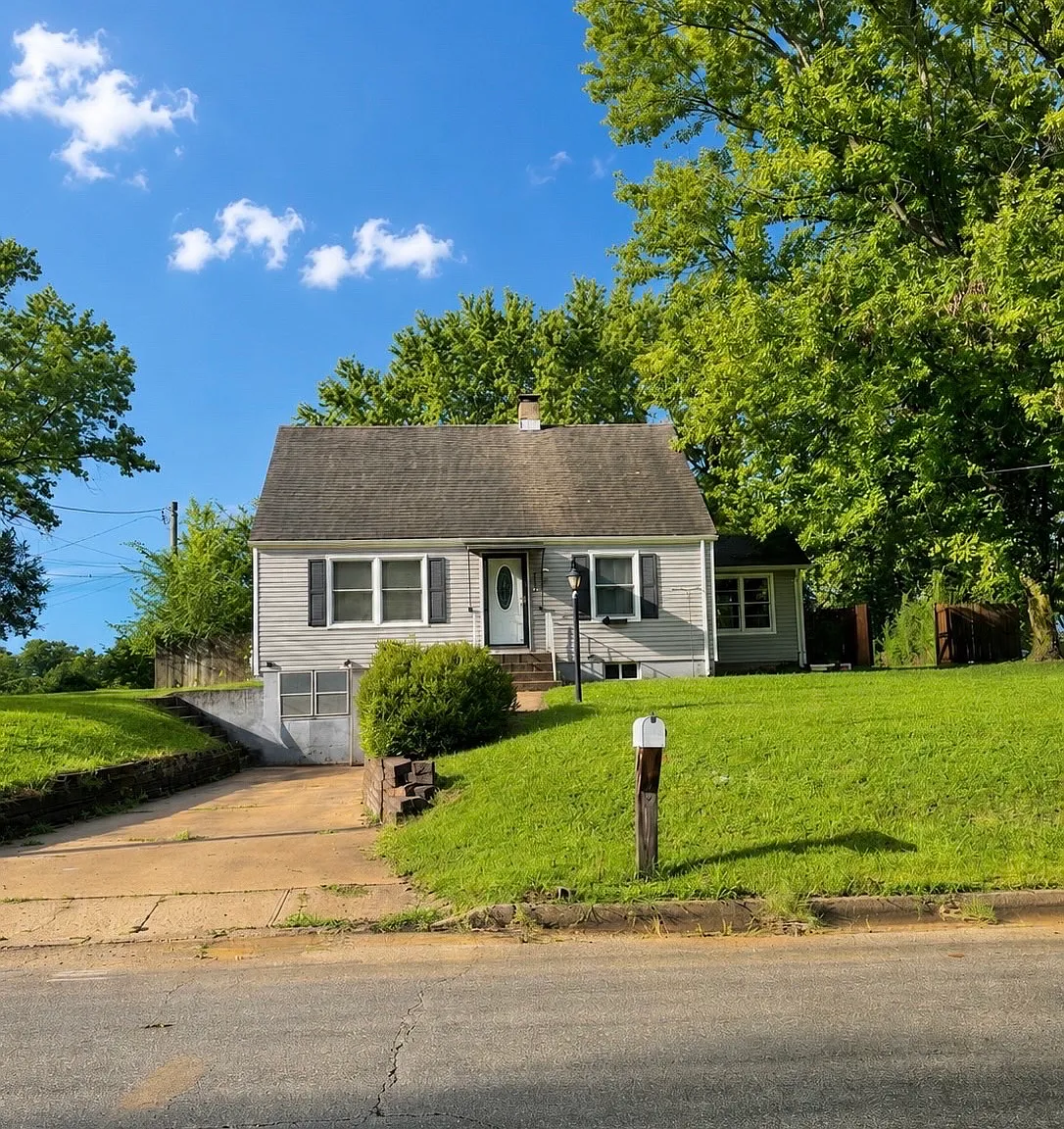 4 bed, 1400 sqft, $2,000 — Photo 1
