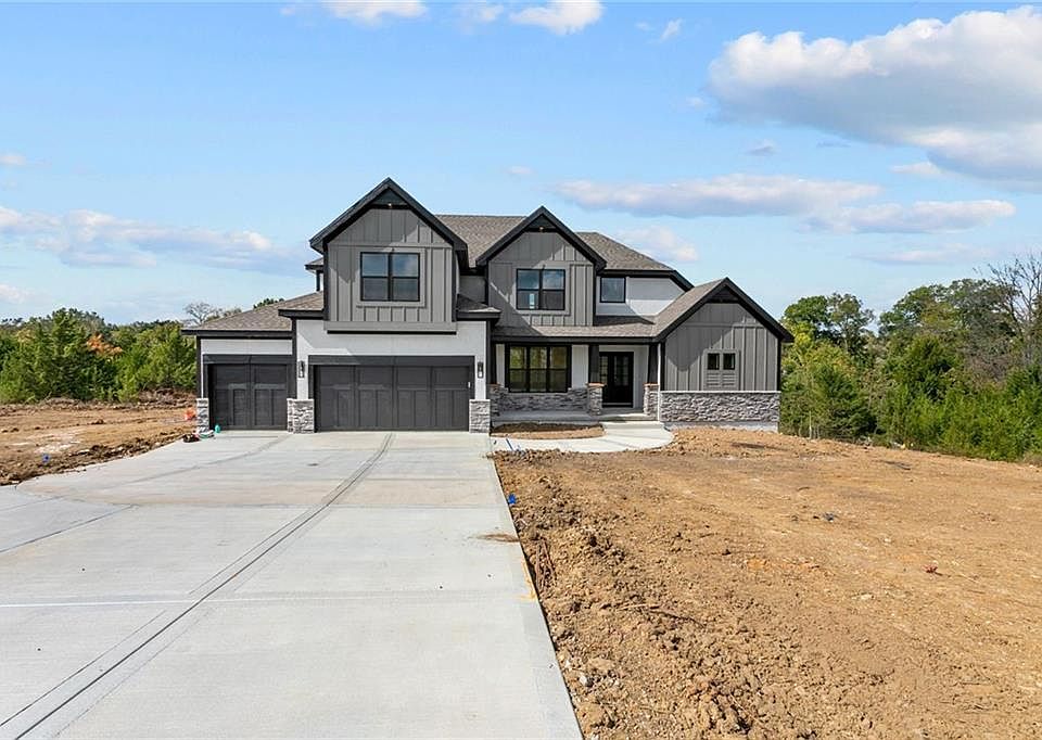 1st image of 4805 NW Sienna Rdg