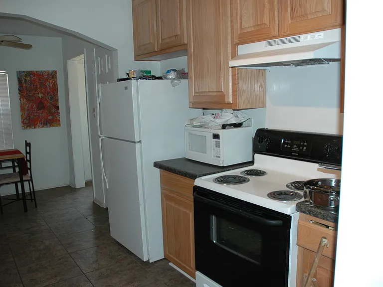 1614 Bolivar St — Photo 12