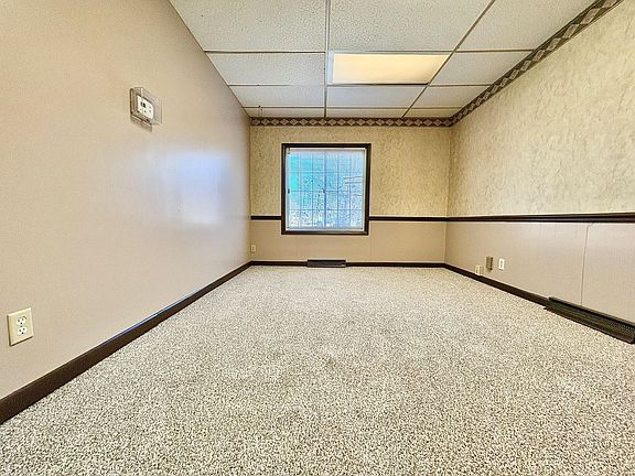 4th image of 2621 S Michigan St