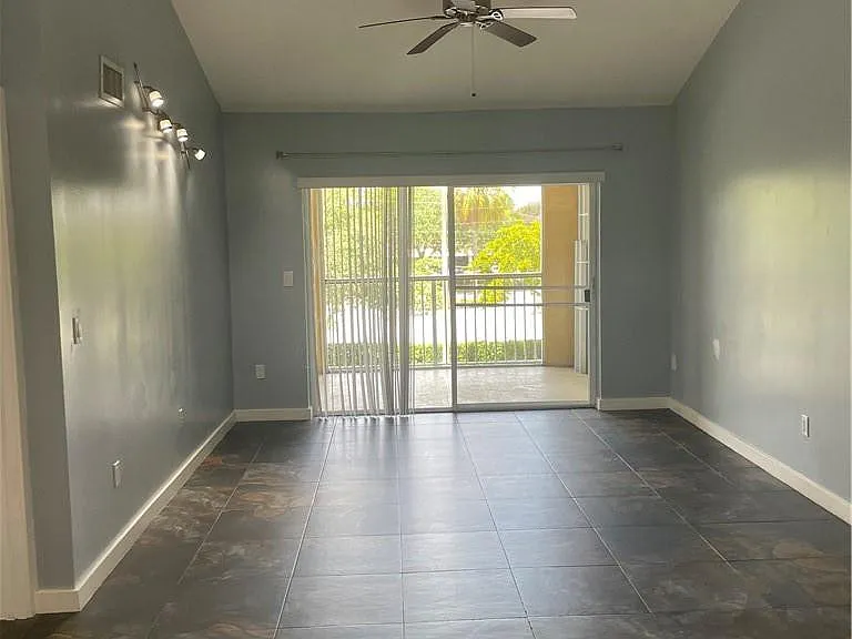 2640 S University Dr #319 — Photo 3