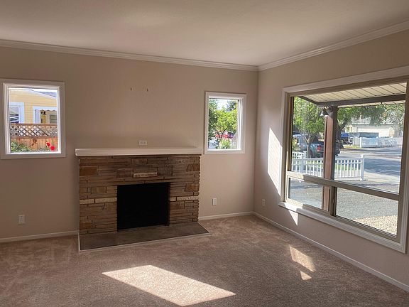 5th image of 421 Jeter St