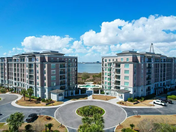 161 N Plaza Ct #501, Mount Pleasant, SC 29464