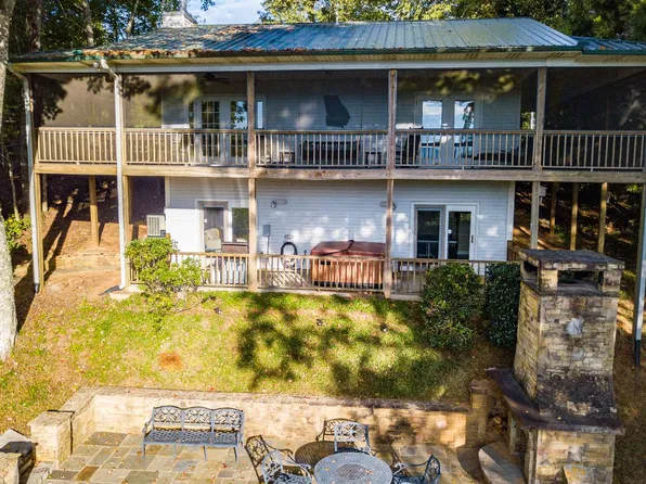 1020 Vista Rd, Hiawassee, GA 30546