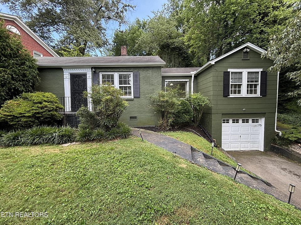 1st image of 3032 N Hills Blvd