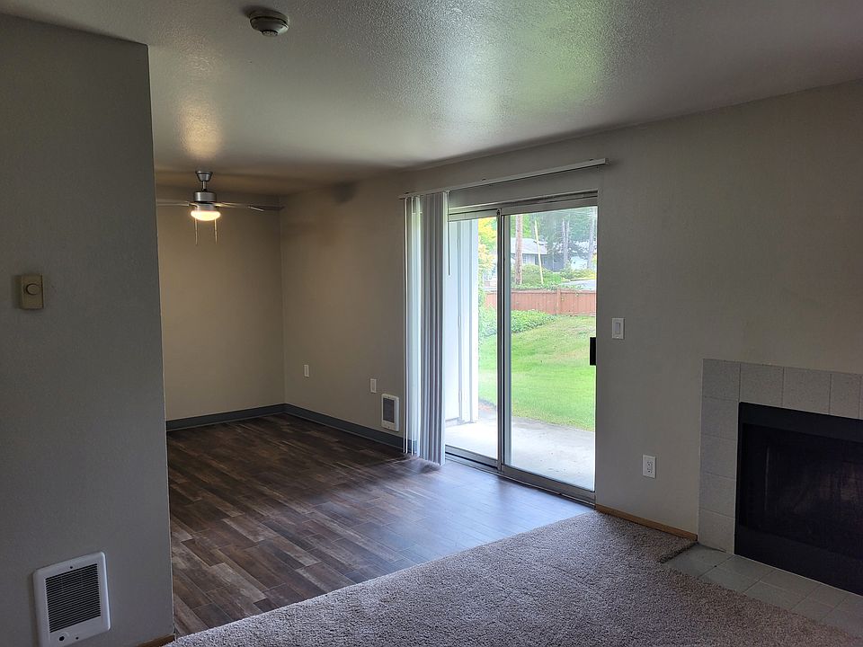 Spacious Dining Room for great entertaining