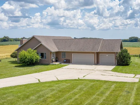 7011 Caldwell ROAD, Waterford, WI 53185