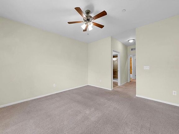 5th image of 14273 Shadywood Dr