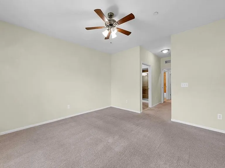 14357 Shadywood Dr — Photo 18