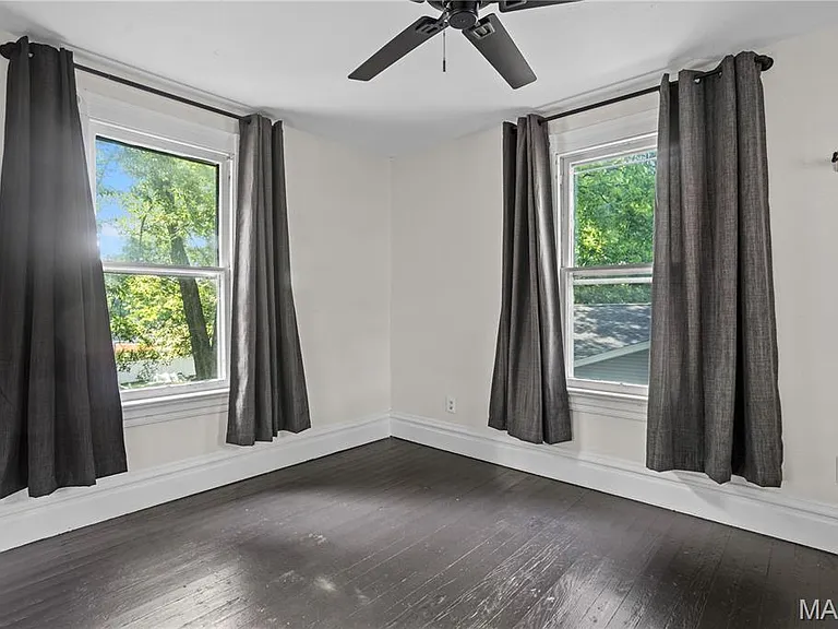 419 S Van Buren Ave — Photo 12